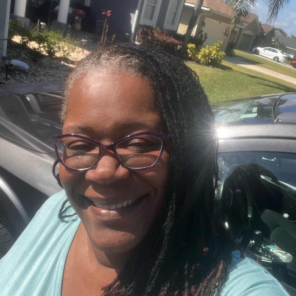 Meet your Posher, Monifa